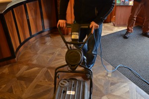 renovace zámeckých mozaikových podlah - Bona Tvrdý voskový olej (17)